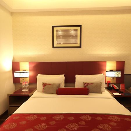 Hotel Ramada Plaza By Wyndham Lucknow Zewnętrze zdjęcie